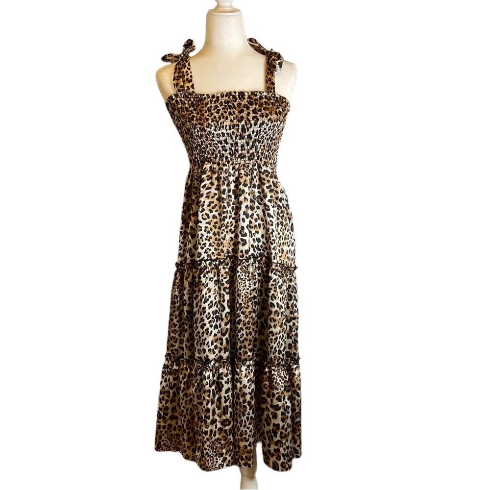 Pink Lily Leopard Print Smocked Bow Tie Dress - Picture 1 of 8